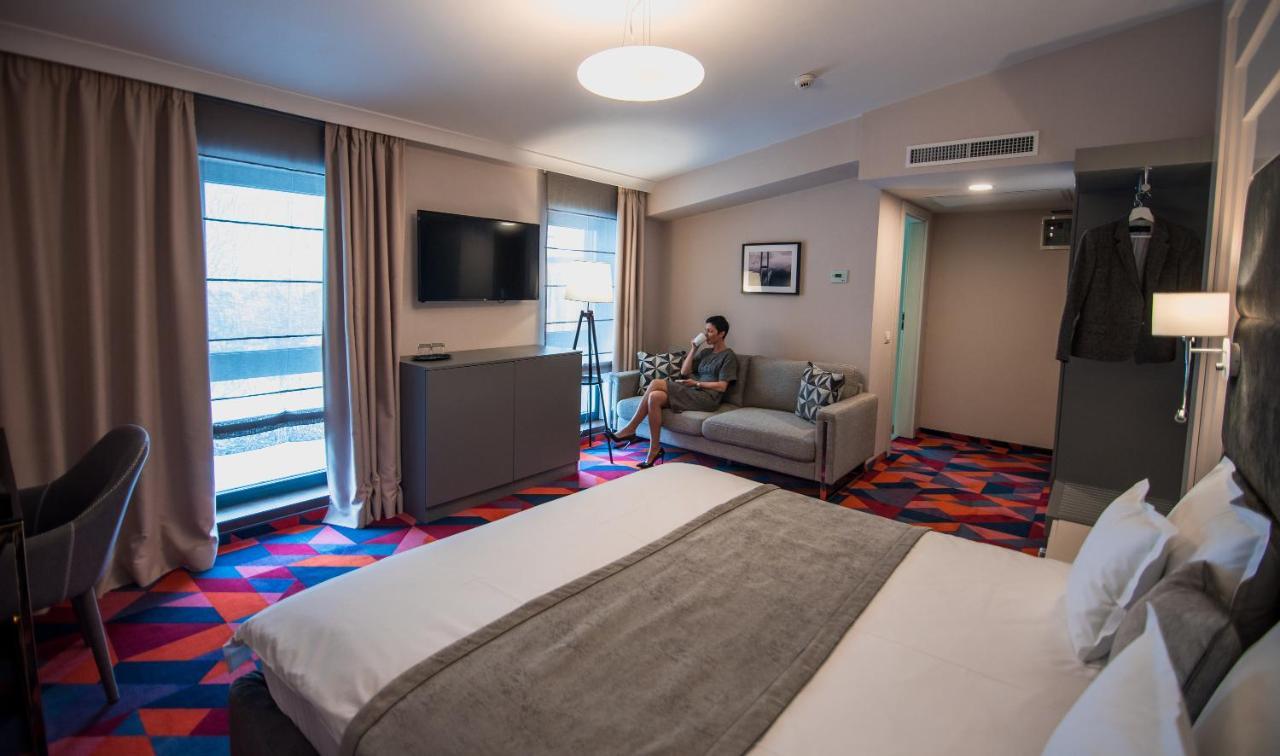 Hotel Element Alba Iulia Esterno foto