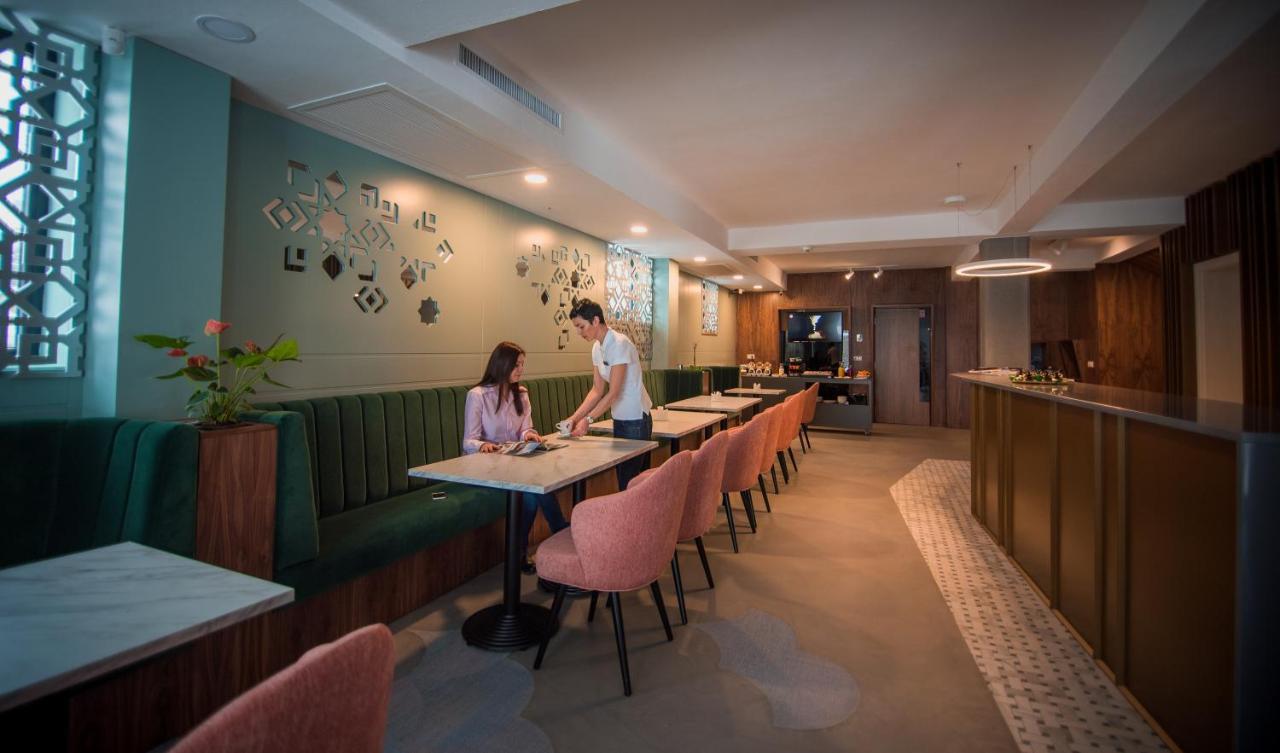 Hotel Element Alba Iulia Esterno foto